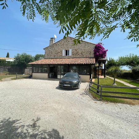 Studio 2 Personnes Vue Marais Salant Parking Et Terrasse Proche Commodite Hyeres Exterior photo