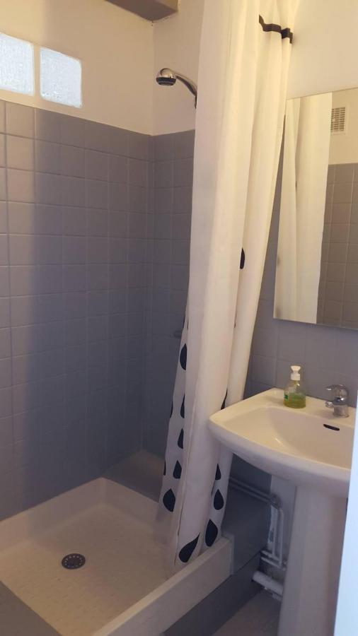 Studio 2 Personnes Vue Marais Salant Parking Et Terrasse Proche Commodite Hyeres Exterior photo